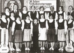 Der Chor der Volkskunstgruppe Harzgerode im Jahr 1980. Foto: Sammlung Loch