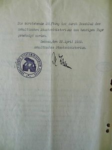 Genehmigungsvermerk des Anhaltischen Staatsministeriums für die Amalie Meyer-Altersheimstiftung vom 29. April 1929; Stadtarchiv Nienburg/ Saale