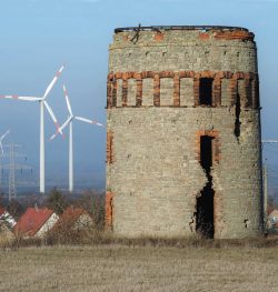 Bild 9: Könnern Turmwindmühlenruine 2017; H. Bergmann, Köthen