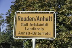 Ortsschild Reuden (Anhalt). Foto: Martin Beitz 