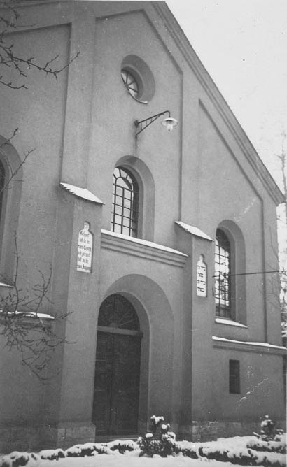 Front und Eingang der Aschersleber Synagoge  von Norden her im Jahr 1935. Sammlung Udi Nadiv,  Zürich.