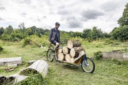 Ökologische Technik, die den Alltag erleichtert: Ein selbstgebautes Lastenrad. Foto: Matthias Behne