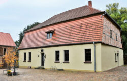 Bild 4 Historisches Gebäude der Wassermühle Chörau. Foto: Henry Bergmann.